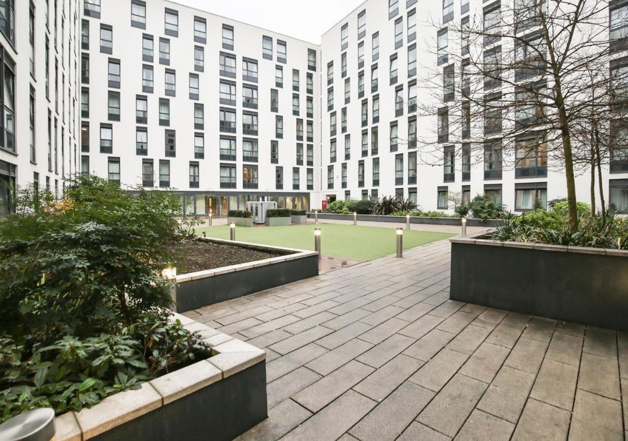 Sterling Court In Wembley Лондон Екстер'єр фото